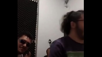 Fritando no estúdio