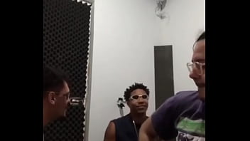 Fritando no estúdio