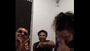 Fritando no estúdio