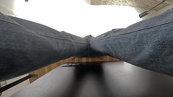 Alice maze wetting jeans