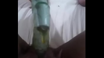 Se mete el consolador