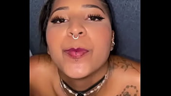 Gozada na boca da novinha gostosa sarahsp10 e nick