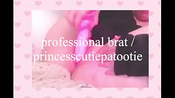 Princesscutiepatootie playing with herself until she cums