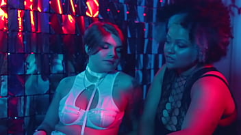 All gorgeous lesbians love worshipping feet