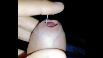 Enteteniendome con mi pene baboso