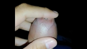 Enteteniendome con mi pene baboso