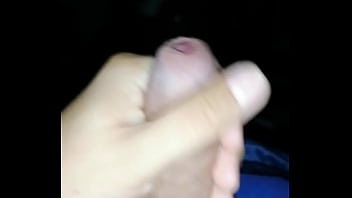 Enteteniendome con mi pene baboso