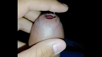 Enteteniendome con mi pene baboso