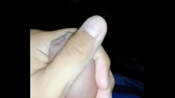 Enteteniendome con mi pene baboso