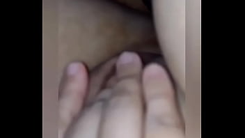 Meu cuzinho não aguentou a rola monstruosa desse negão