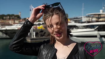 Martina et jade déesses du sexe se partagent une bite