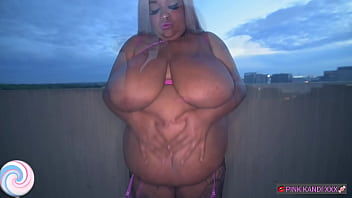 Pour some honey on me