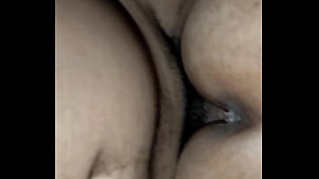 Mujer rica con tanga