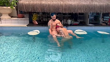 Sexo gostoso na pousada liberal na frente dos hospedes completo