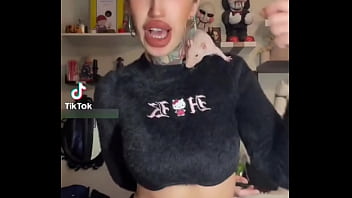 Perra caliente te pondra la verga dura