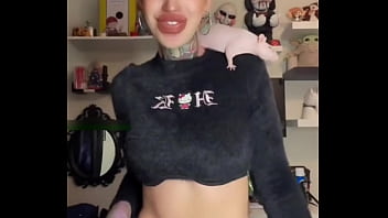 Perra caliente te pondra la verga dura