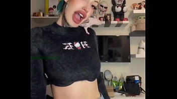 Perra caliente te pondra la verga dura