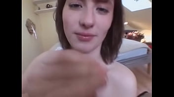 Grace mostrando como se faz um boquete gostoso