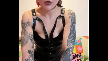 If this turns you on you have to send £5