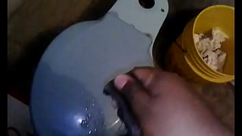 Sacandome la leche de un mes acumulado Sacandome la leche de un mes acumulado