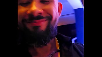 Novinha safada trepando no sofá buceta molhada rebolando gostoso