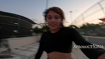 Wetting panties and jeans on a bare foot island walk