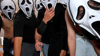 Gang bang a hotwife con 7 chicos