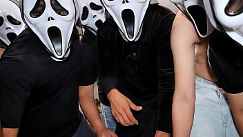 Gang bang a hotwife con 7 chicos