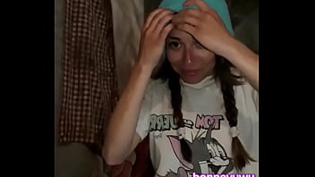 Bonneyuwu 16 07 putita se masturba en el garaje de su padrastro