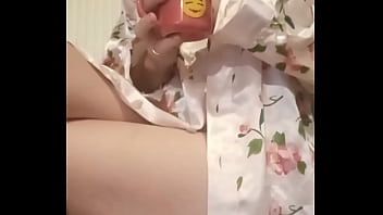 Bonjour mes coquins je vous offre le café