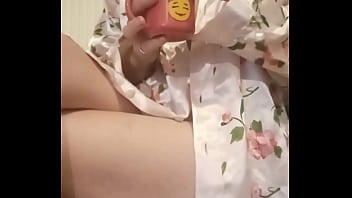 Bonjour mes coquins je vous offre le café