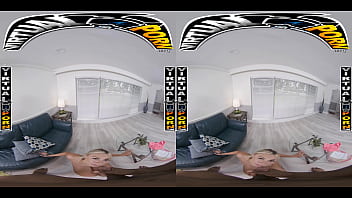 Virtual porn smoking hot chloe temple lets her stepdad jay rub and finger her wet pussy