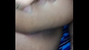 El zorro de mi amante me come el coño bien rico y luego me lo deja lleno de leche