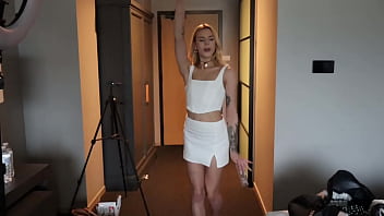 Stripper dylan moore gives a private dance and gets a creampie