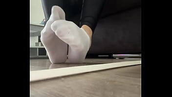 Good morning #socksoles #socks #whitesocks #teen #blacknails #hj #feet #fetish