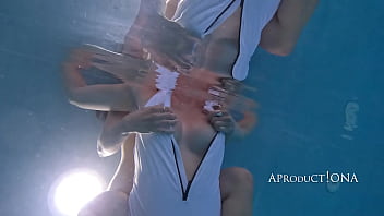 Summer squirting lesbians