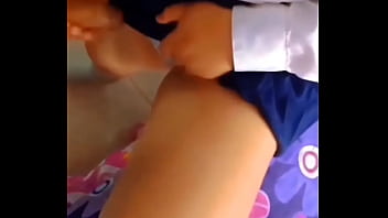 Profe con alumna chavita bien cerradita y apretada no aguantó nada cuando la metió hermosa pussy de estudiante de técnica video casero Profe con alumna chavita bien cerradita y apretada no aguantó nada cuando la metió hermosa pussy de estudiante de técnica video casero