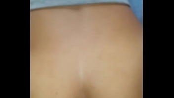 Cogiendo con la putita de mi novia comenten