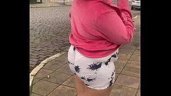 Chubby girl farting in public while walking – can’t hold it