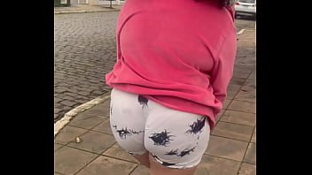 Chubby girl farting in public while walking – can’t hold it Chubby girl farting in public while walking – can’t hold it