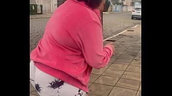 Chubby girl farting in public while walking – can’t hold it
