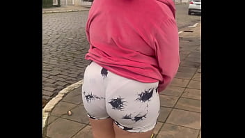 Chubby girl farting in public while walking – can’t hold it