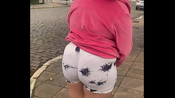 Chubby girl farting in public while walking – can’t hold it