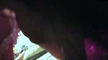 Sexy frau im krankenschwesterkostüm