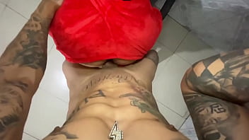 Mamei meu namorado e ele gozou na minha bucetinha