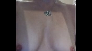 Humm qui pour passer un bon moment n'oublie pas de t'abonner à l'année pour