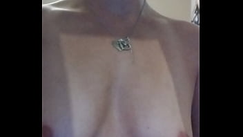 Humm qui pour passer un bon moment n'oublie pas de t'abonner à l'année pour