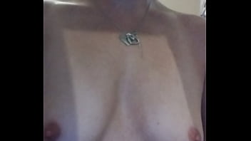 Humm qui pour passer un bon moment n'oublie pas de t'abonner à l'année pour