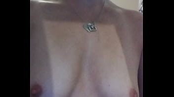 Humm qui pour passer un bon moment n'oublie pas de t'abonner à l'année pour