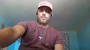 Makes me horny as fuck